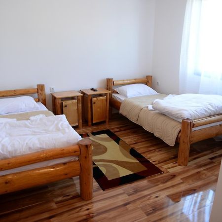 Motel Nacionalni Restoran Ognjiste Koruge Bagian luar foto