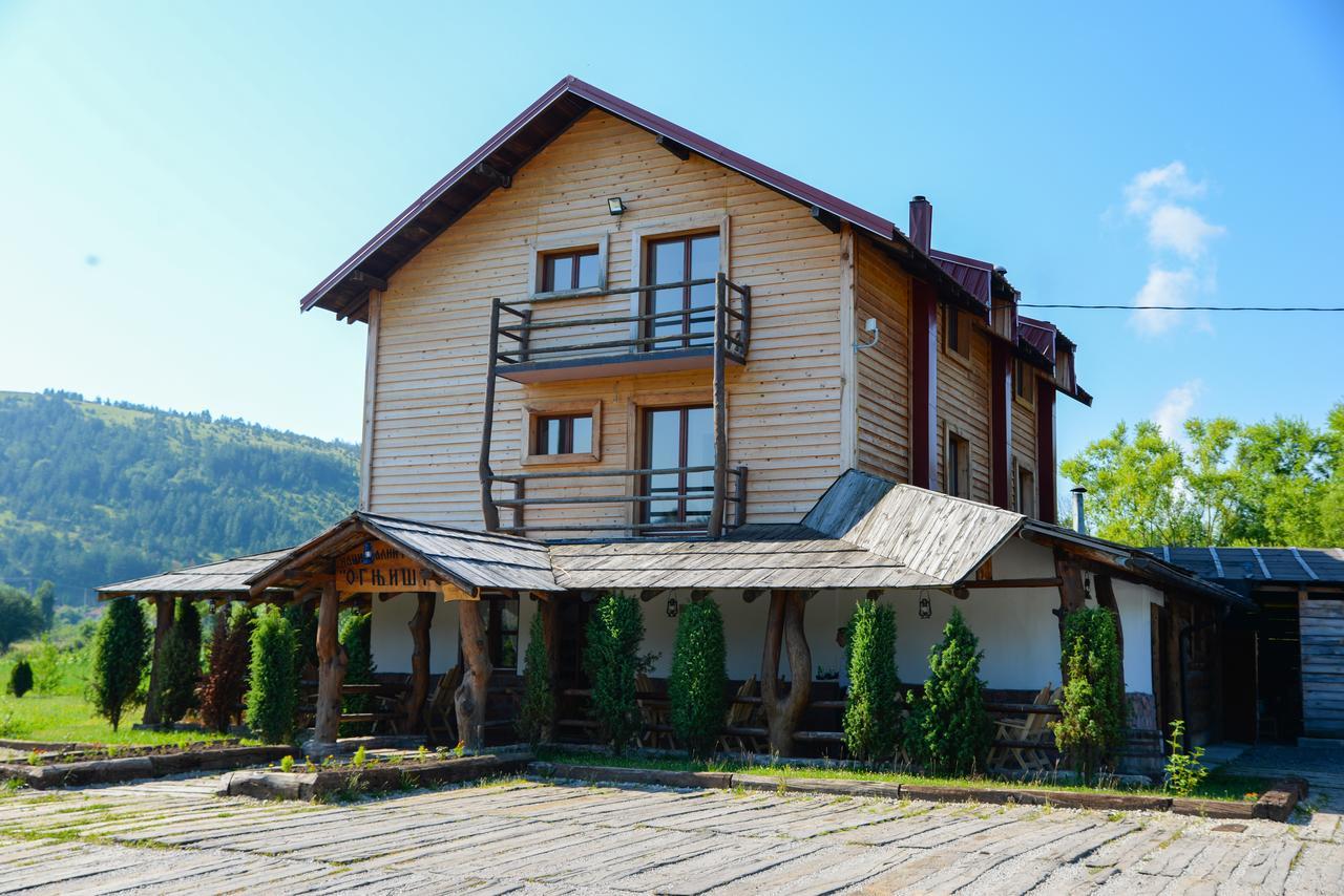 Motel Nacionalni Restoran Ognjiste Koruge Bagian luar foto