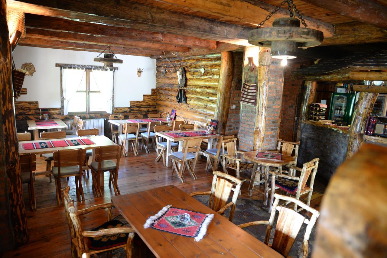 Motel Nacionalni Restoran Ognjiste Koruge Bagian luar foto