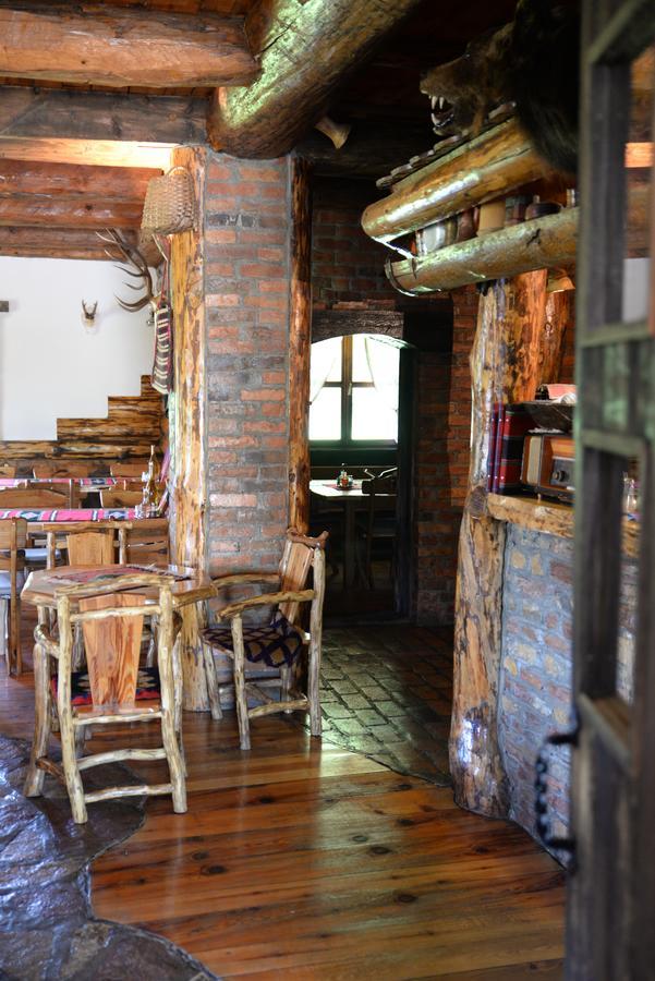 Motel Nacionalni Restoran Ognjiste Koruge Bagian luar foto